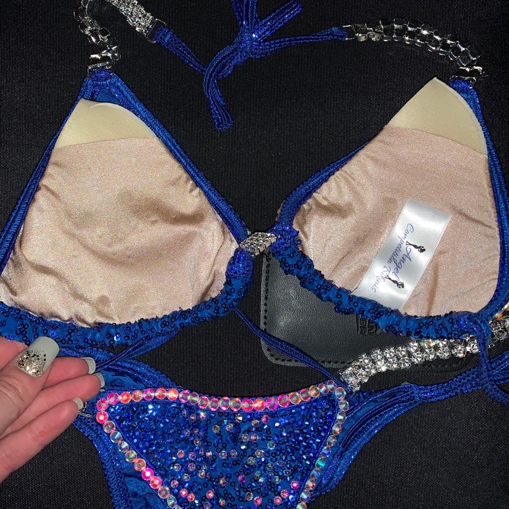 Competition Bikini - Picture 7 of 7